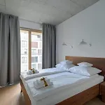 Hub 4*